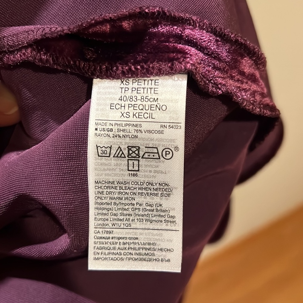 Banana Republic velvet dark red/burgundy midi skirt - Picture 7 of 12